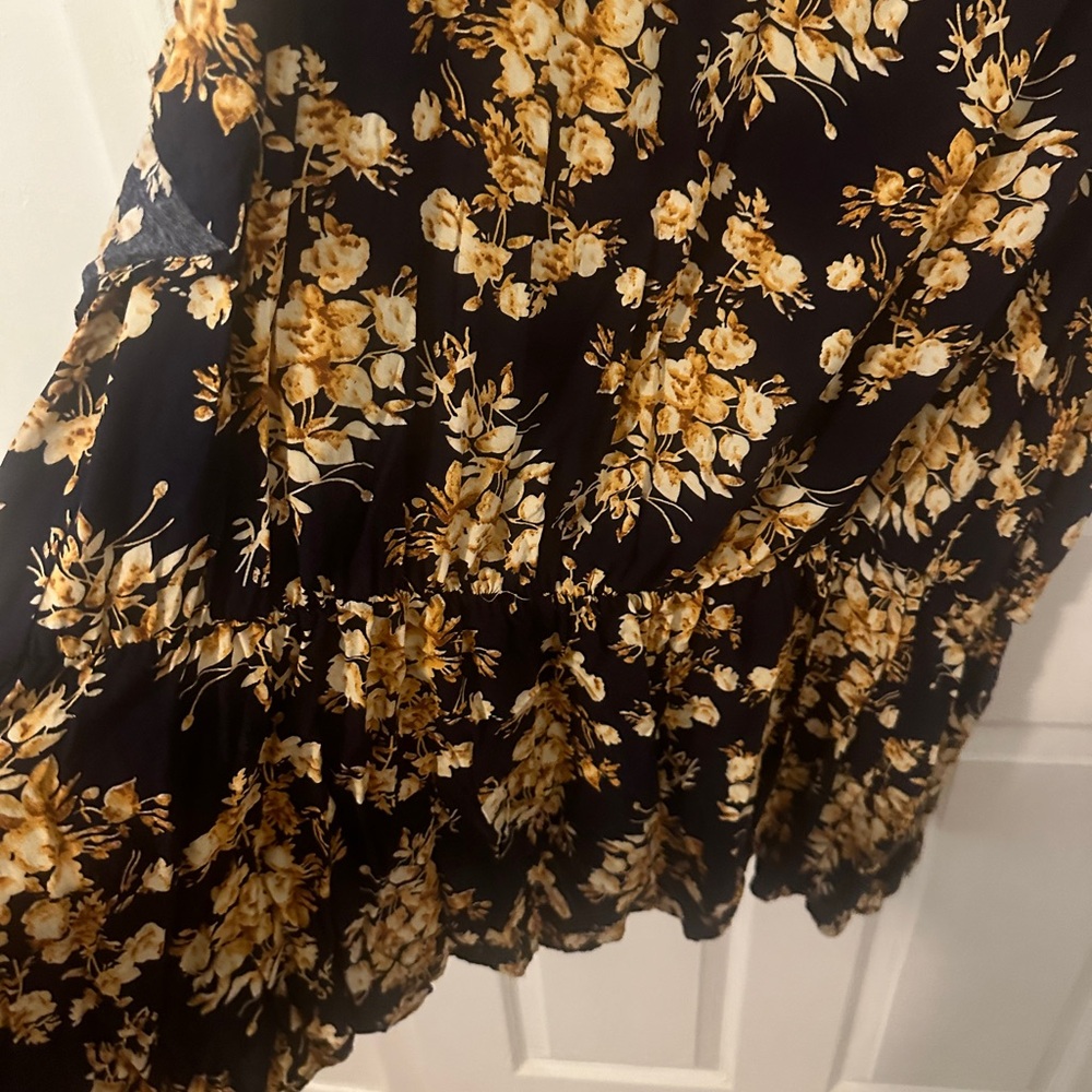 BloomChic Navy and Yellow Floral Blouse - Picture 3 of 5